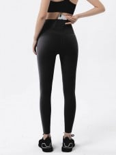 High Performance Seamless Sports Leggings with Back Pocket in Black
